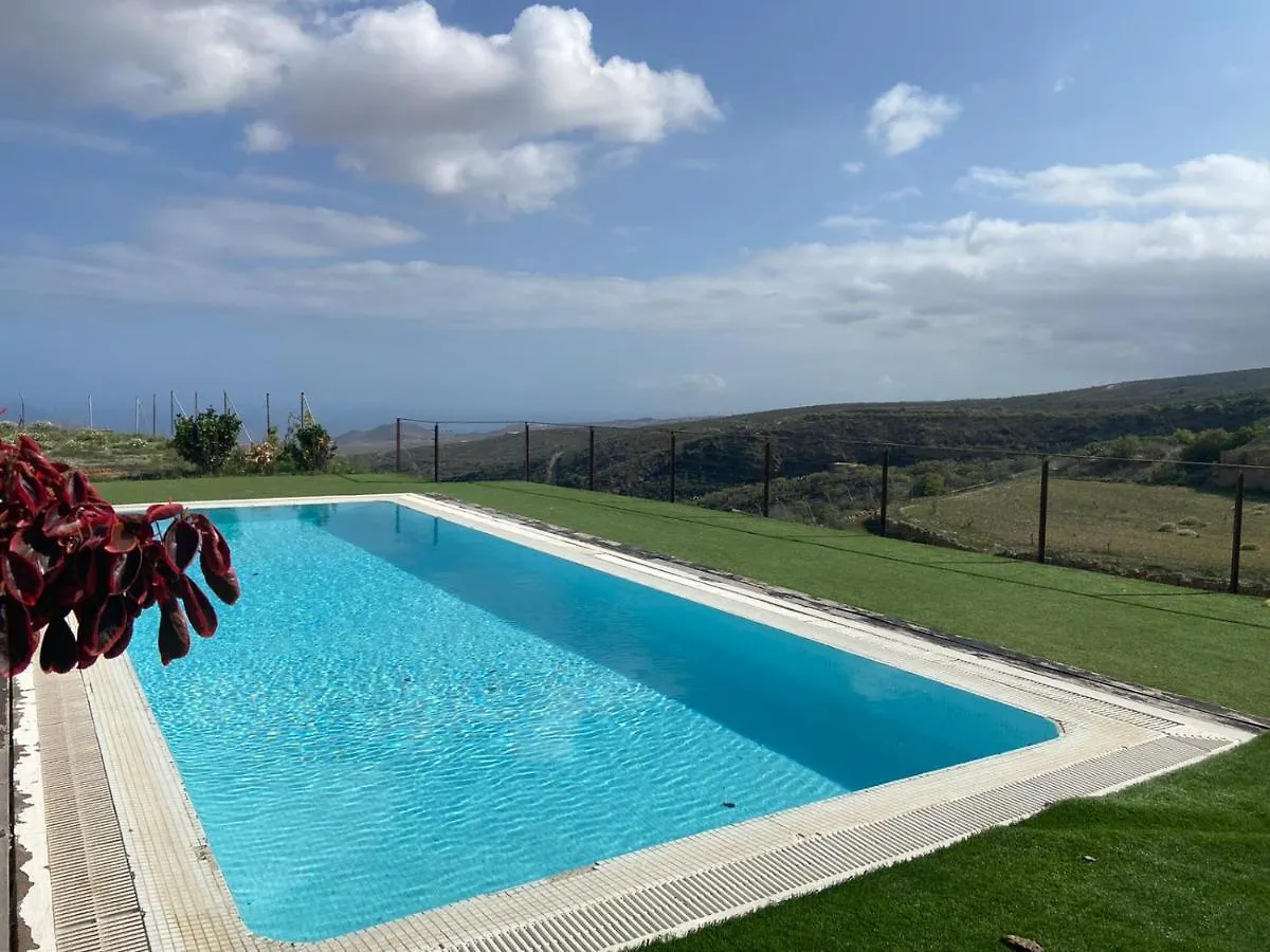Country House With Shared Pool And Views Sabina Alta España