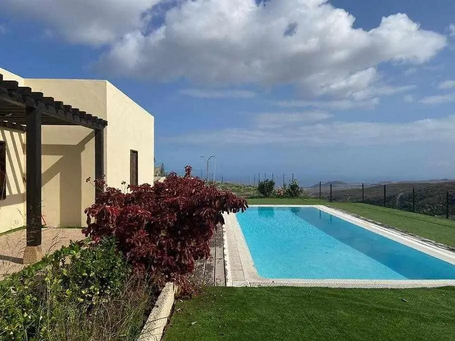 Country House With Shared Pool And Views Sabina Alta Spagna
