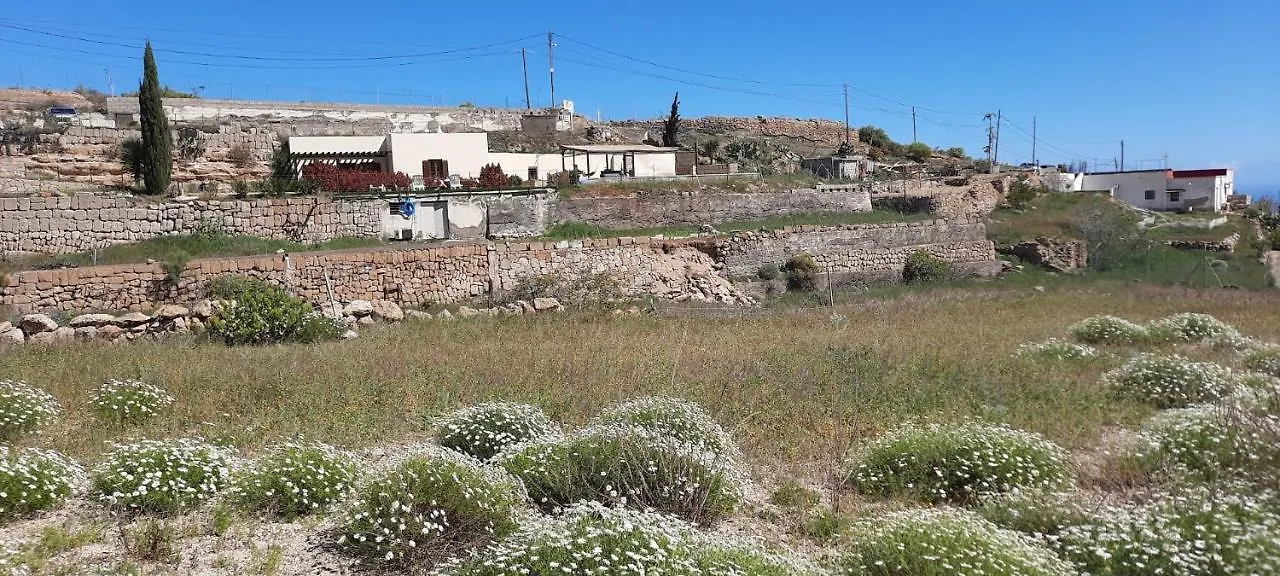 Country House With Shared Pool And Views Sabina Alta