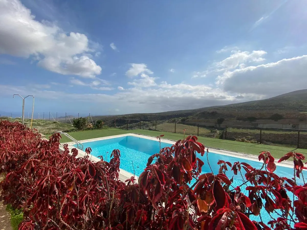 Country House With Shared Pool And Views Sabina Alta