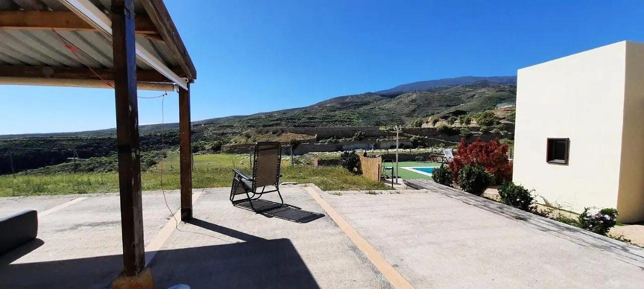 Country House With Shared Pool And Views Sabina Alta