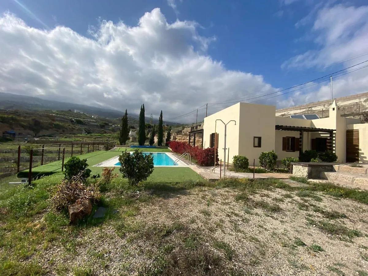 Country House With Shared Pool And Views Sabina Alta 0*,  Spagna
