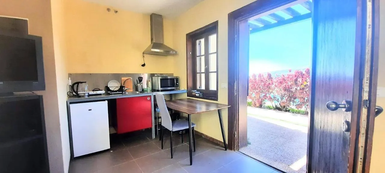 Country House With Shared Pool And Views Sabina Alta 0*,  España