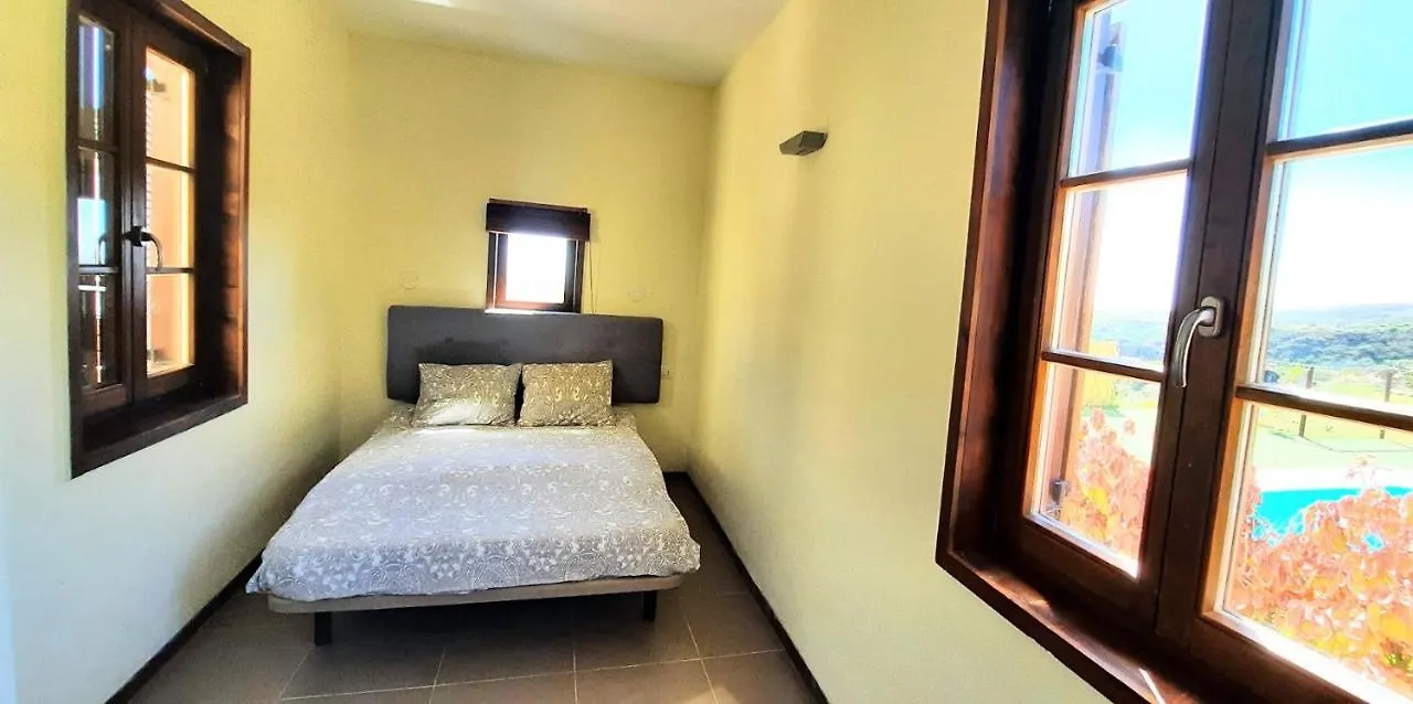 Country House With Shared Pool And Views Sabina Alta 0*,  España
