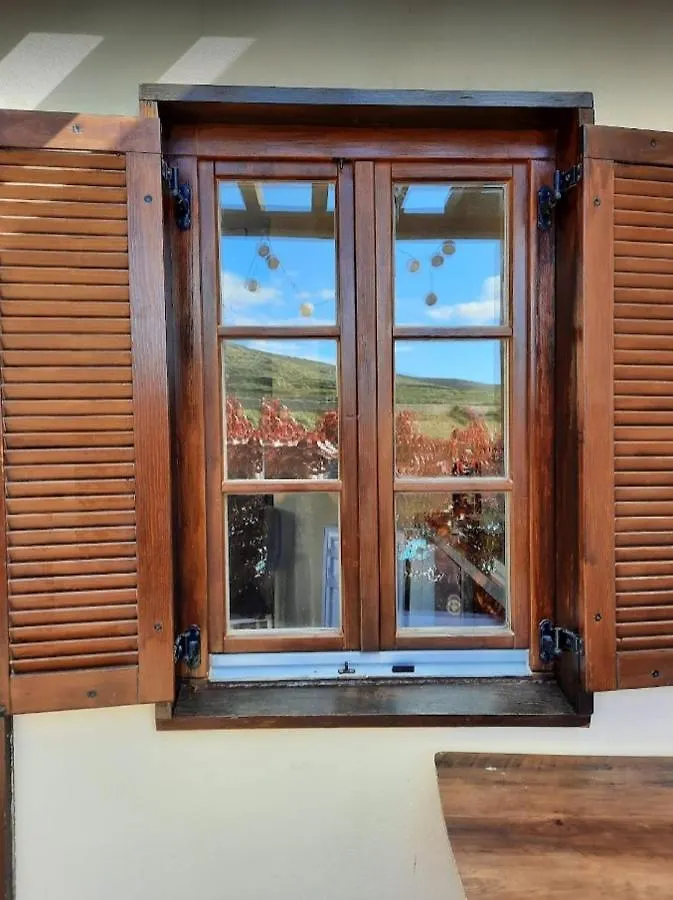 Country House With Shared Pool And Views Sabina Alta
