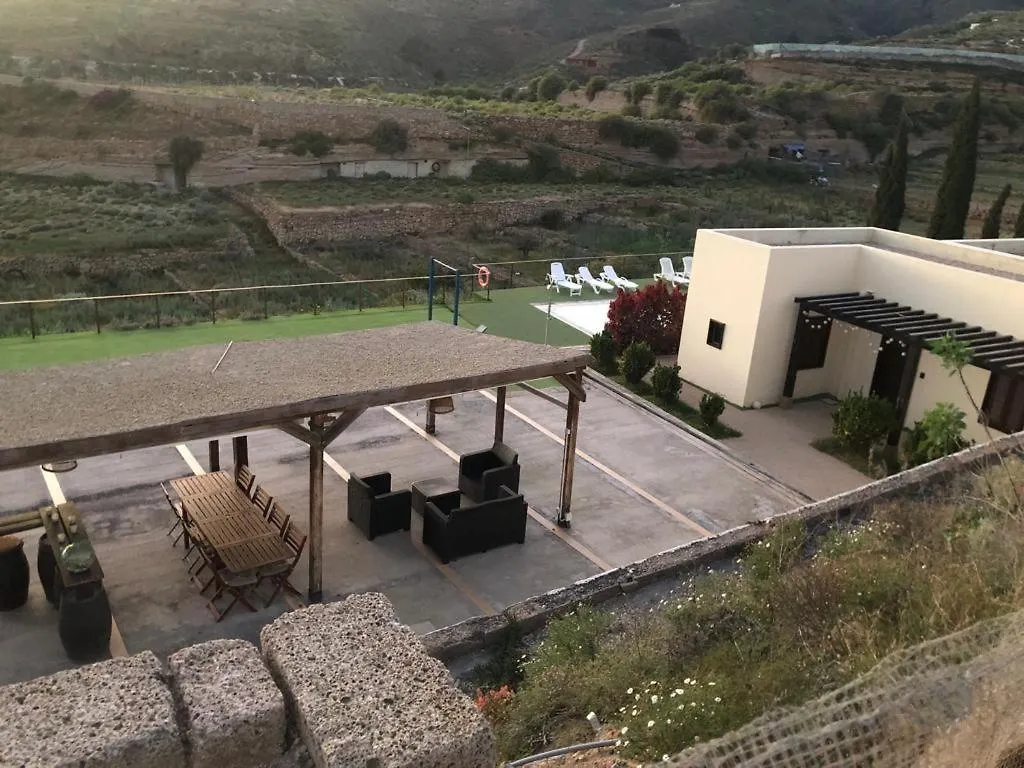Country House With Shared Pool And Views Sabina Alta