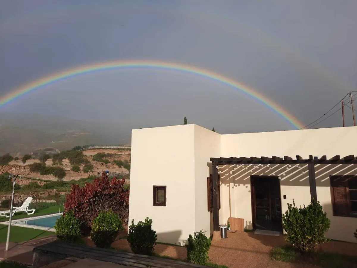 Country House With Shared Pool And Views Sabina Alta